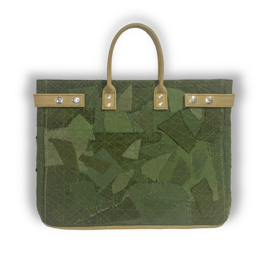 "Lost In A Meadow" Handbag 1of1